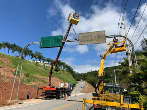 instalação de placas de orientação